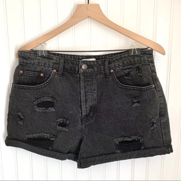 💫FINAL SALE High waisted black jean shorts - Picture 2 of 5